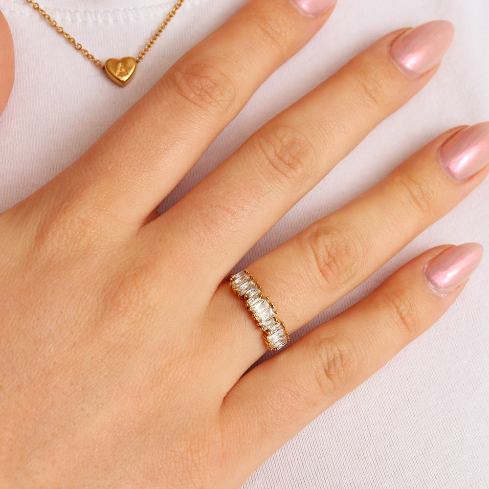 Anello con pietra baguette - bianco