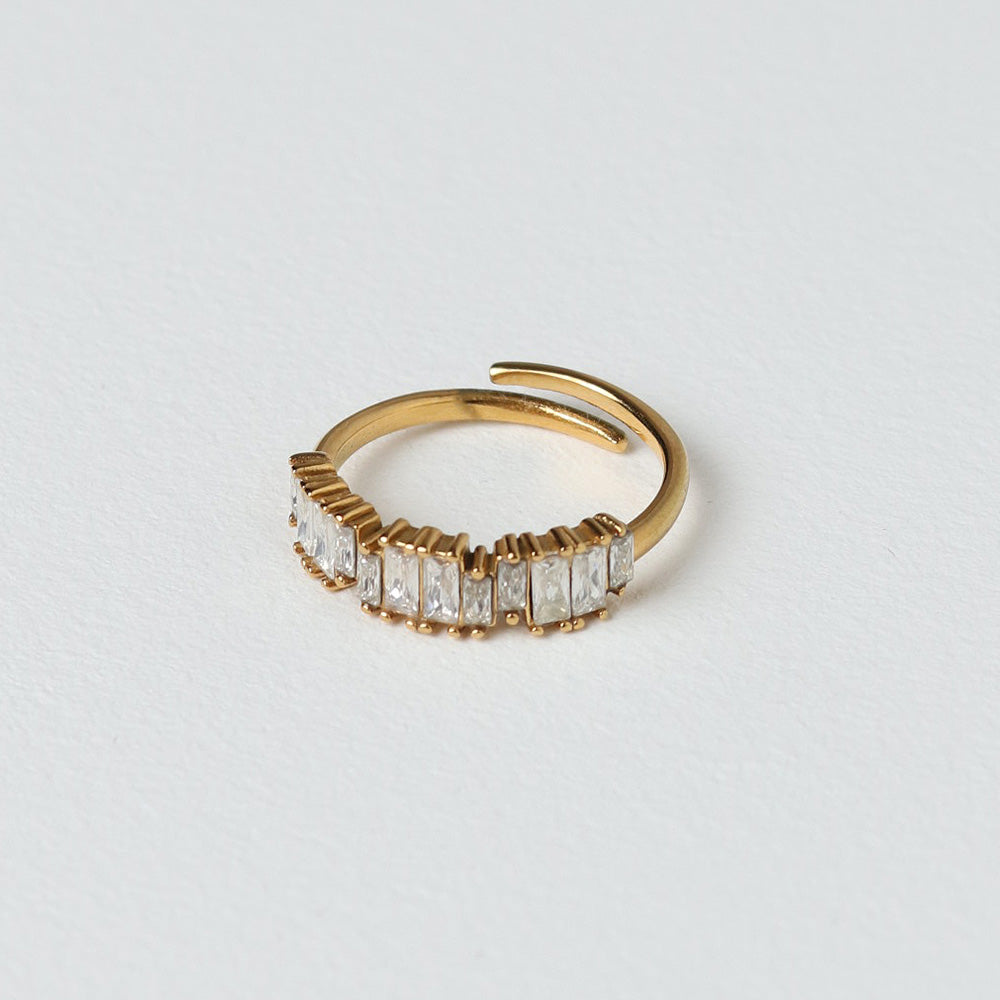 Anello con pietra baguette - bianco