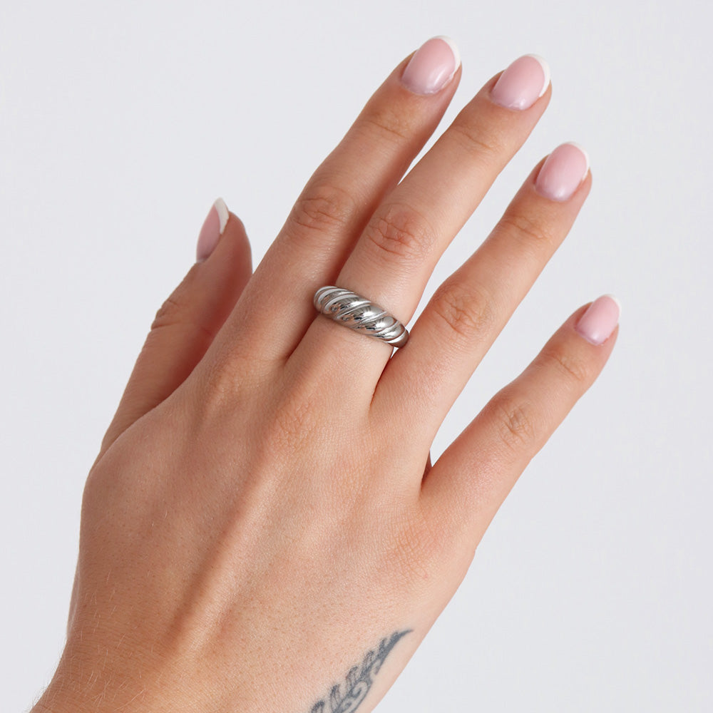 Croissant Ring - Silver