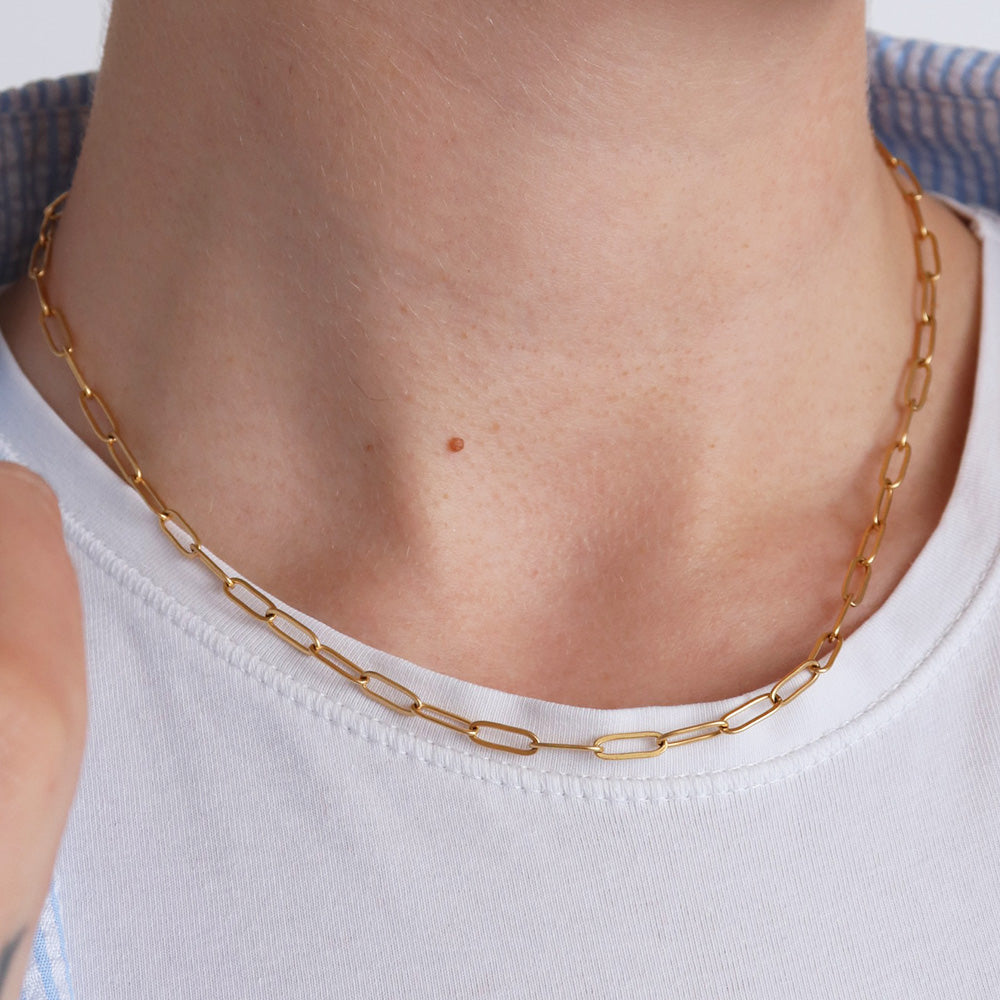 Collana minimalista con graffetta - Oro