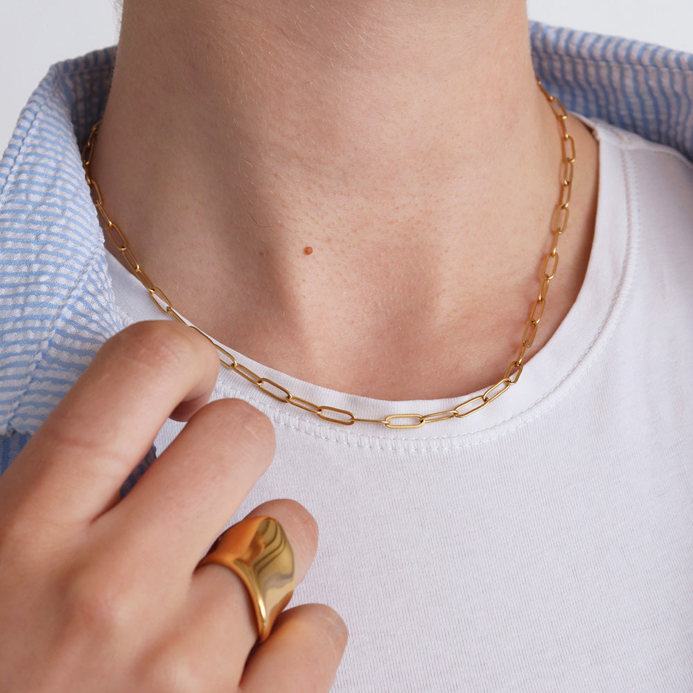 Collana minimalista con graffetta - Oro