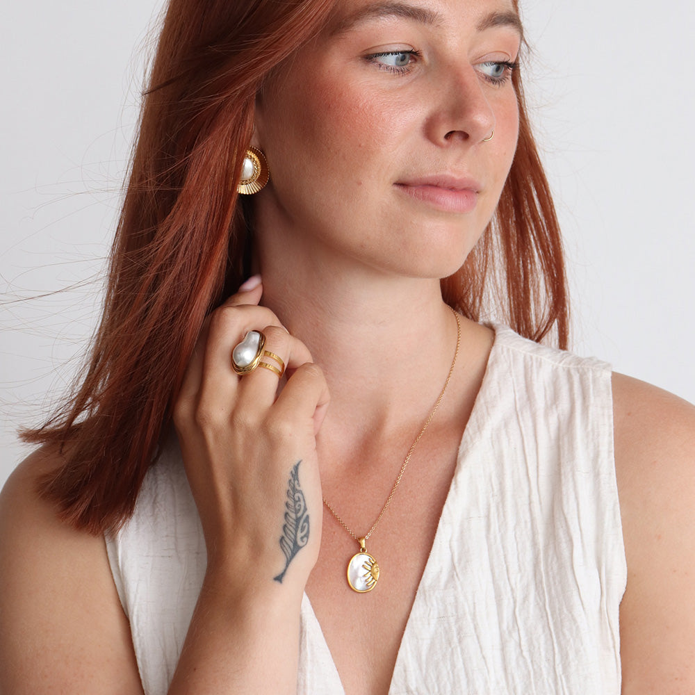 Rosa Moon Necklace - Gold