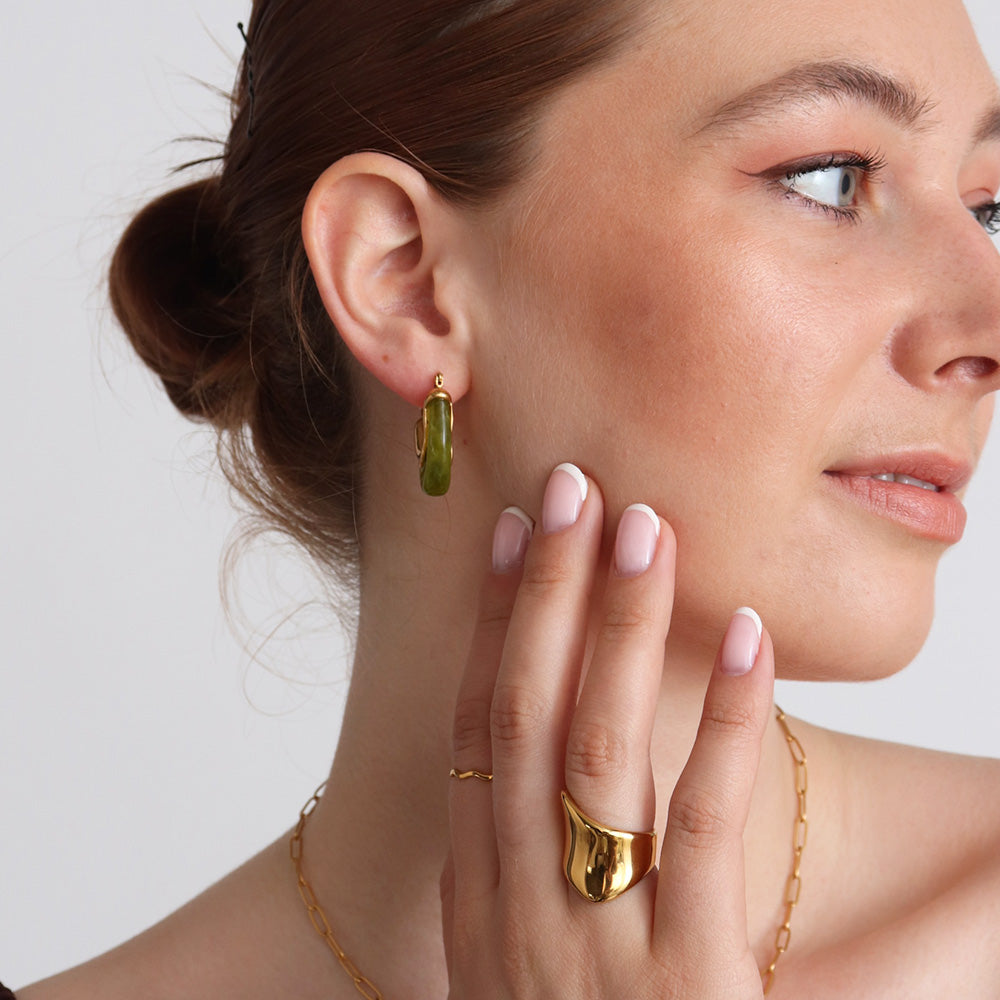 V-Shape Earrings - Green