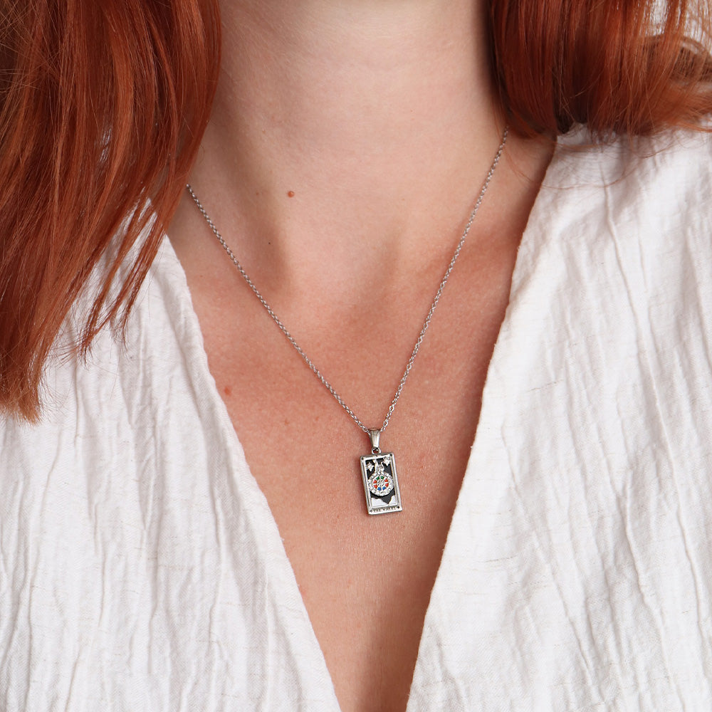 The Wheel Pendant Necklace - Silver