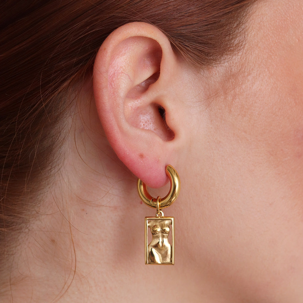 Orecchini a forma di corpo - Oro