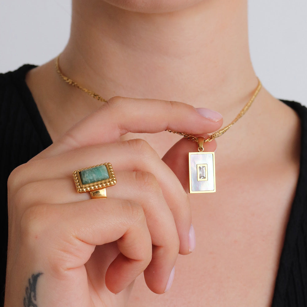 Pearls & Pearlescents