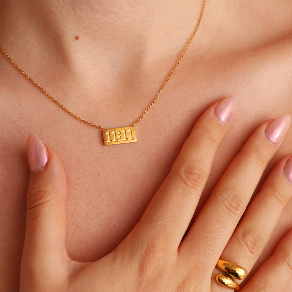 Collana con ciondolo 11:11 - Oro