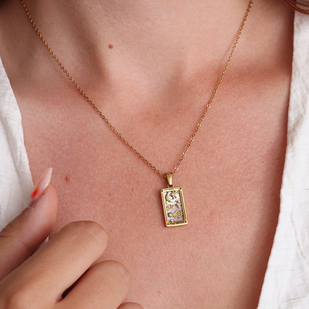 The Moon Pendant Necklace - Gold