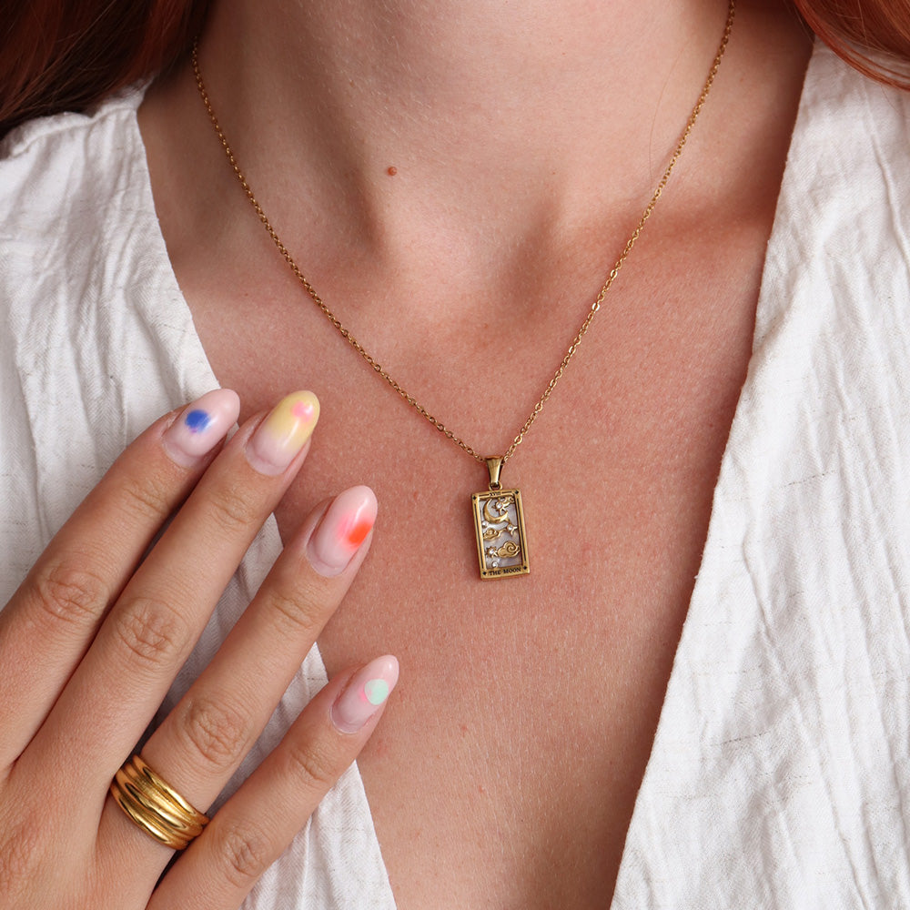 The Moon Pendant Necklace - Gold