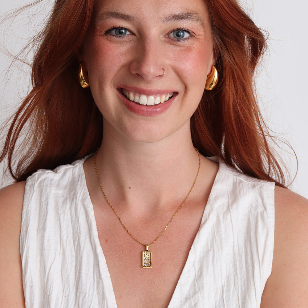 The Moon Pendant Necklace - Gold