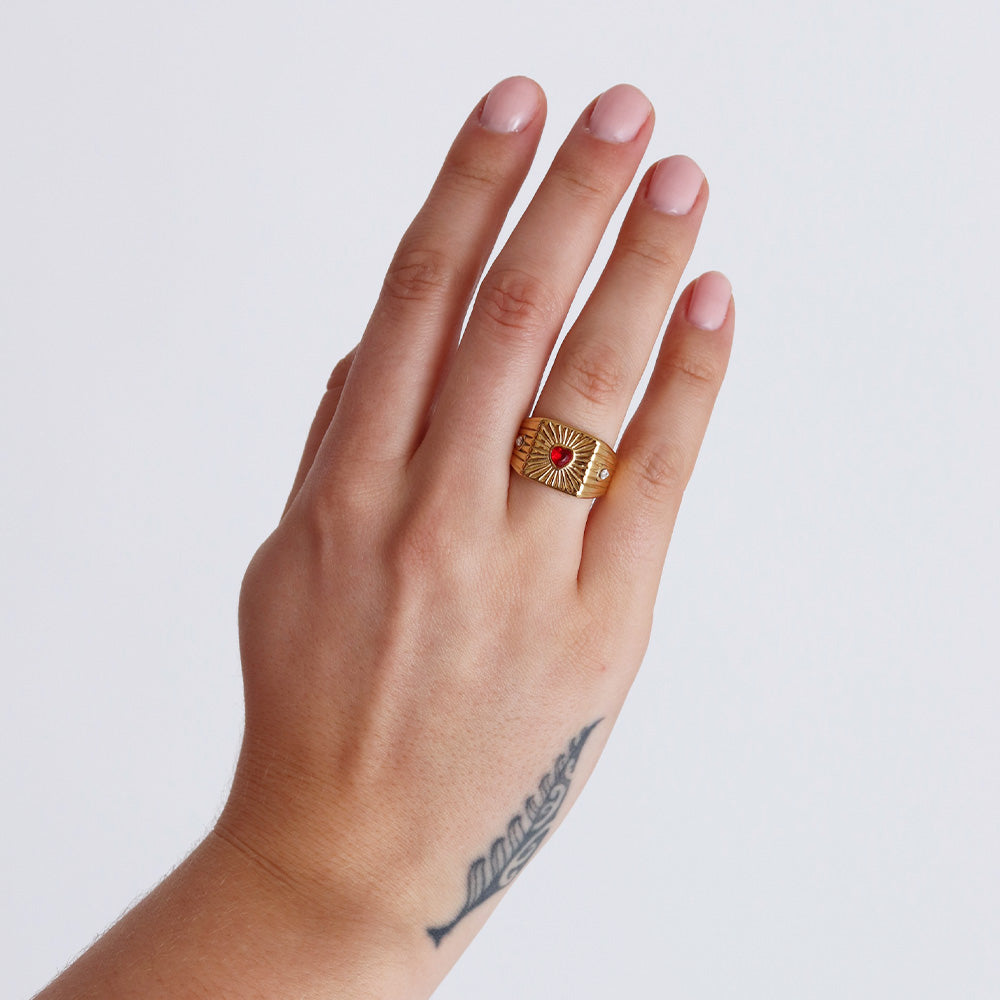 Anello con cuore di tendenza - Oro