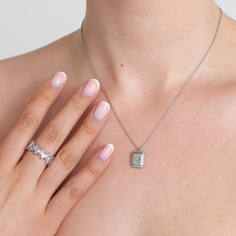 Vintage Pendant Necklace - Silver