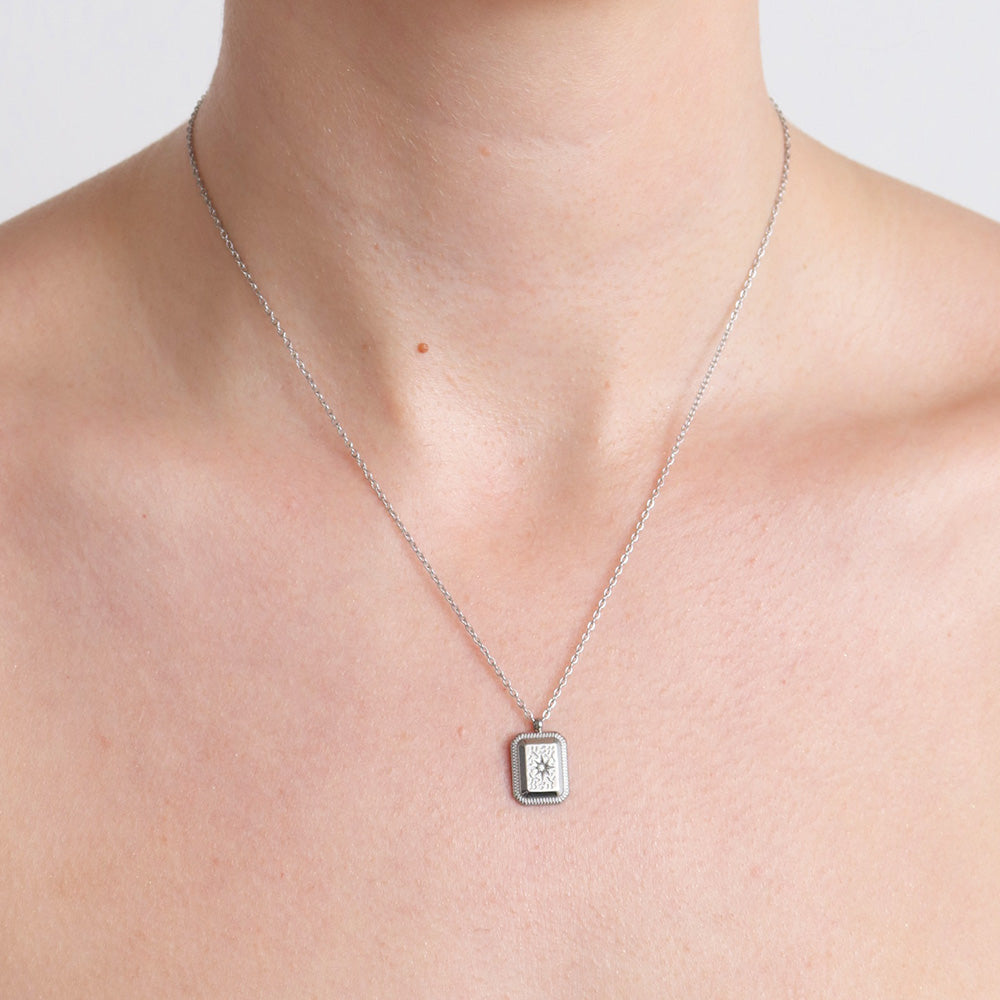 Vintage Pendant Necklace - Silver