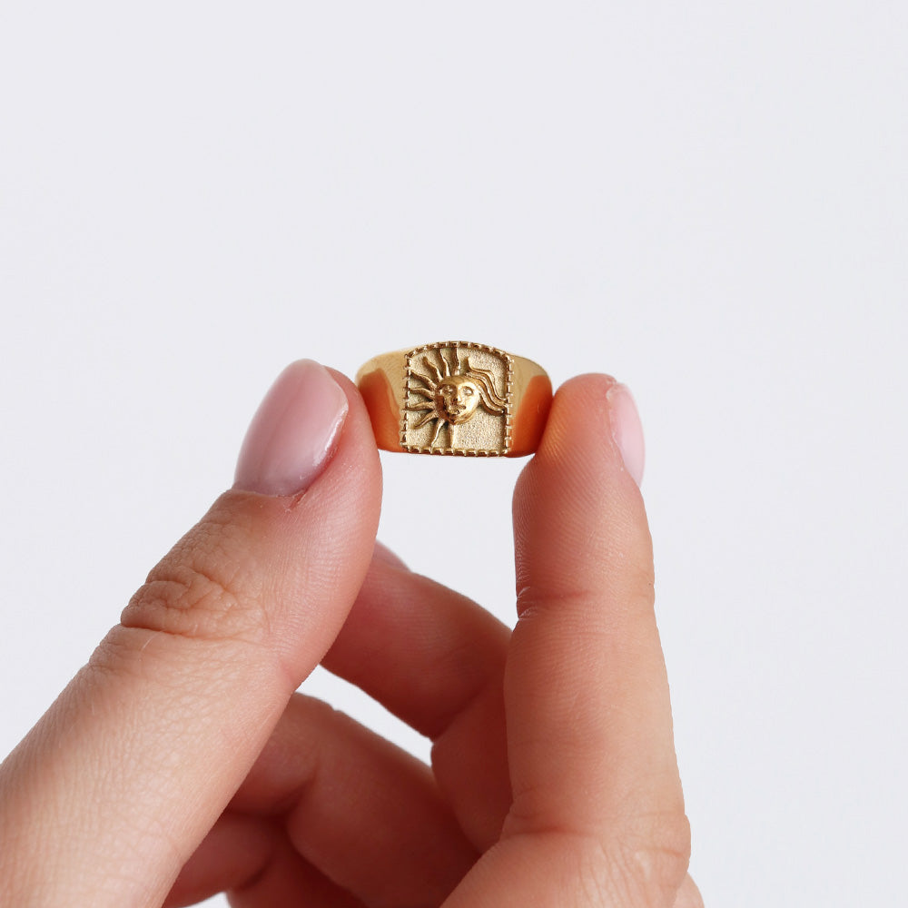 Vintage Sun Ring - Gold