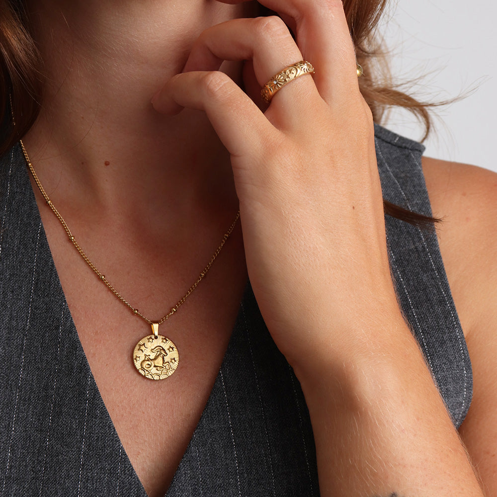 Collana con ciondolo Luna - Oro